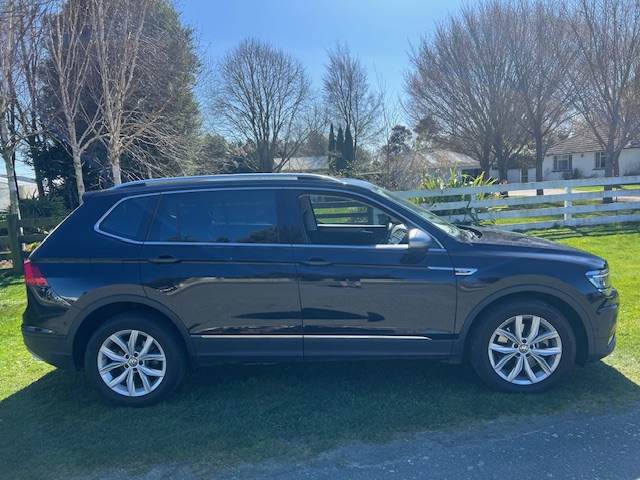 VW TIGUAN ALLSPACE LUXURY 7 Seater